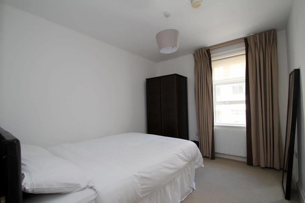 Selfridges Parkside Haven - 2 Bedroom Apartment London Exterior photo