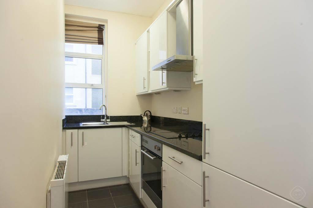 Selfridges Parkside Haven - 2 Bedroom Apartment London Exterior photo